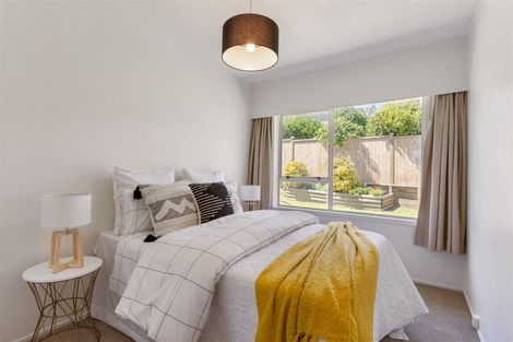 Photo of property in 2/79 Moore Street, Hillcrest, Auckland, 0627