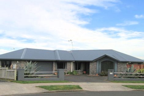 Photo of property in 33 Limousin Place, Grandview Heights, Hamilton, 3200