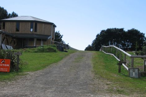 Photo of property in 254 Tangiora Avenue, Whangapoua, Coromandel, 3582