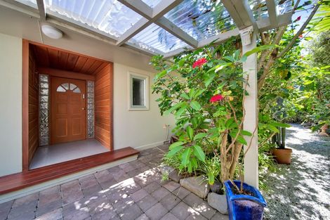 Photo of property in 2a Sackville Street, Fitzroy, New Plymouth, 4312