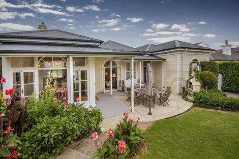 Photo of property in 15 Jubilee Avenue, Devonport, Auckland, 0624