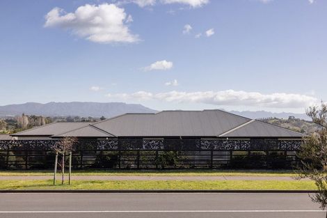 Photo of property in 1 Anglers Way, Omokoroa, 3114