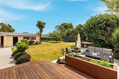 Photo of property in 16 Adams Place, Woolston, Christchurch, 8023