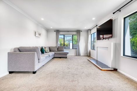 Photo of property in 5 Phoenicia Court, The Gardens, Auckland, 2105