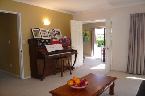 Photo of property in 7 Johnsfield Place, Rototuna, Hamilton, 3210