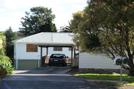 Photo of property in 5a Yeoman Place, Howick, Auckland, 2014
