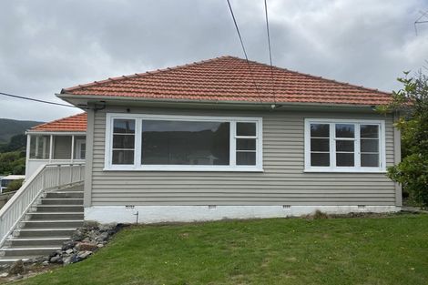 Photo of property in 4 Carleton Terrace, Tawa, Wellington, 5028