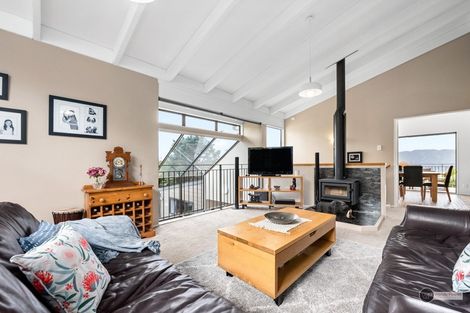 Photo of property in 33b Pekanga Road, Normandale, Lower Hutt, 5010