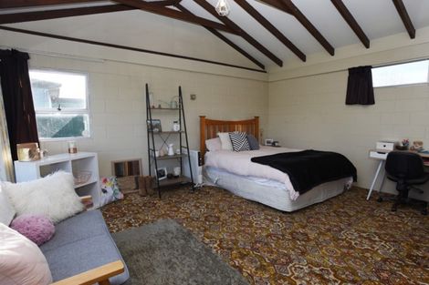 Photo of property in 32 Mary Street, Winton, 9720