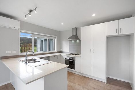 Photo of property in 9 Josh Road, Huapai, Kumeu, 0810