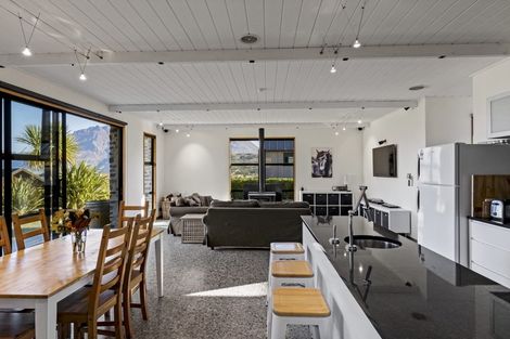 Photo of property in 10 Arran Lane, Jacks Point, Queenstown, 9371