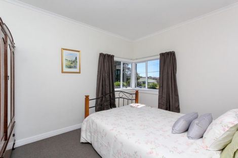 Photo of property in 186 Seaview Road, Westown, New Plymouth, 4310
