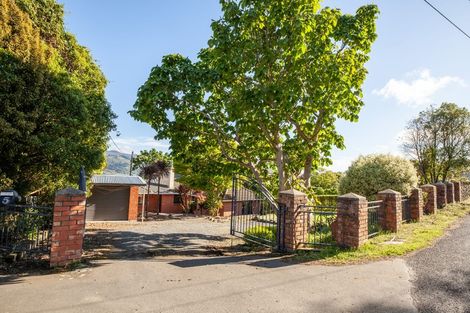 Photo of property in 5 Barling Street, Macandrew Bay, Dunedin, 9014