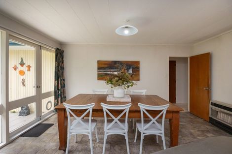 Photo of property in 17 Chilton Grove, Hokowhitu, Palmerston North, 4410