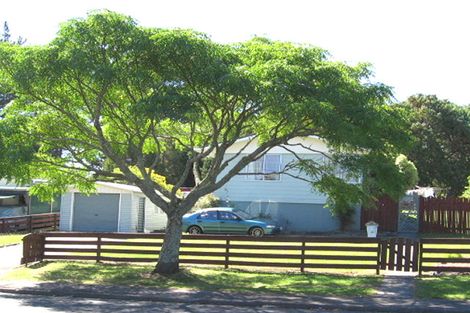 Photo of property in 38 Oreil Avenue, West Harbour, Auckland, 0618