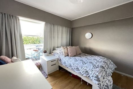 Photo of property in 117 Forrest Hill Road, Forrest Hill, Auckland, 0620