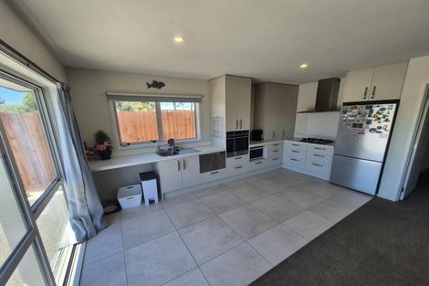 Photo of property in 36 Shortland Street, Wainoni, Christchurch, 8061