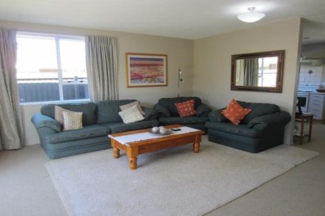 Photo of property in 2/68 Lowry Avenue, Redwood, Christchurch, 8051