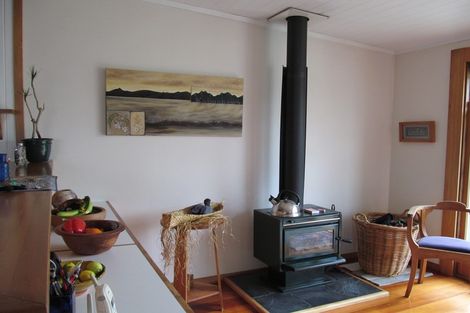 Photo of property in 11 Brook Street, Waiwhetu, Lower Hutt, 5010