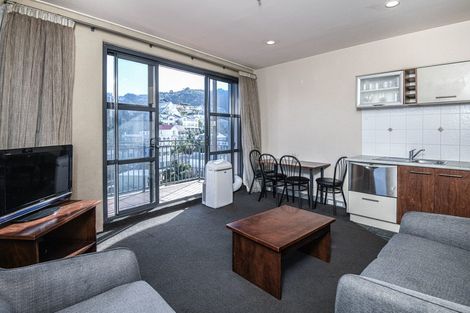 Photo of property in Atrium Towers, 8j/154 The Terrace, Wellington Central, Wellington, 6011