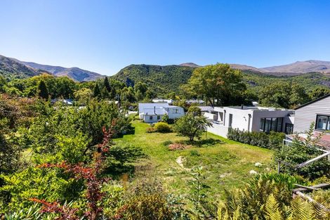 Photo of property in 16 Caernarvon Street, Arrowtown, 9302