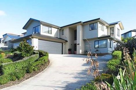 Photo of property in 16 Endeavour Drive, Whitby, Porirua, 5024