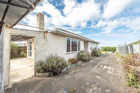Photo of property in 128 Karaka Street, Castlecliff, Whanganui, 4501