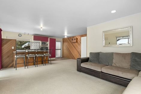 Photo of property in 71 Reynella Drive, Massey, Auckland, 0614