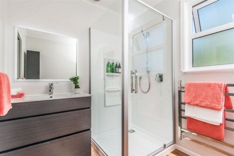 Photo of property in 31 Carluke Street, Paparangi, Wellington, 6037