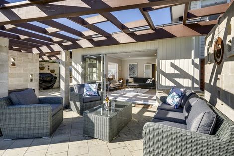 Photo of property in 9 Upham Crescent, Taradale, Napier, 4112