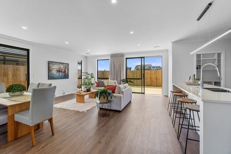 Photo of property in 8 Kimbolton Street, Rototuna North, Hamilton, 3210