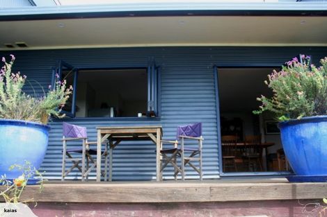 Photo of property in 9 Dudley Crescent, Cable Bay, 0420