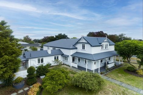 Photo of property in 2 Lucknow Road, Havelock North, 4130