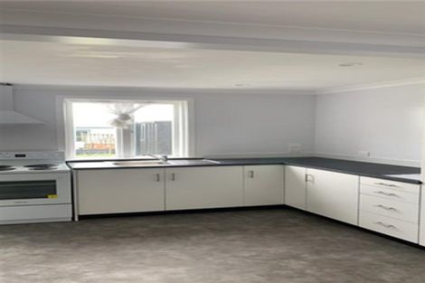 Photo of property in 160 Cornfoot Street, Castlecliff, Whanganui, 4501