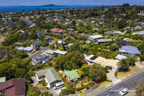 Photo of property in 124 Arran Road, Browns Bay, Auckland, 0630