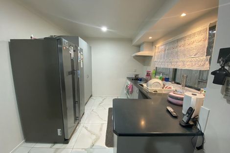 Photo of property in 2 Portrush Lane, Takanini, 2112