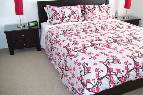 Photo of property in 2/10 Raewyn Place, Pakuranga, Auckland, 2010