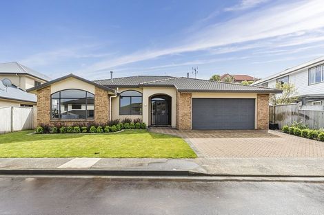 Photo of property in 159 Woodman Drive, Tawa, Wellington, 5028