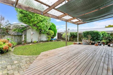 Photo of property in 8 Rogan Street, Mount Roskill, Auckland, 1041