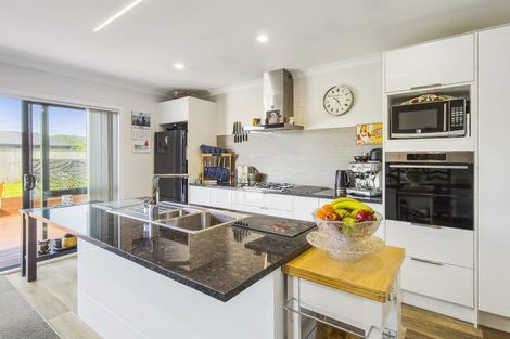 Photo of property in 10 Pohatu Lane, Otaki, 5512