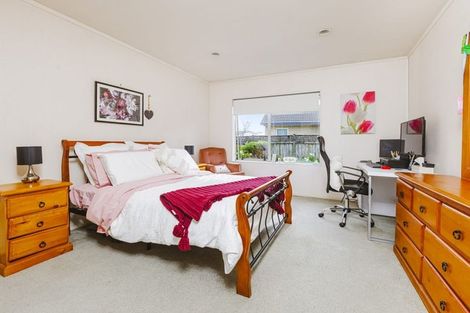 Photo of property in 15 Sheriff Place, Randwick Park, Auckland, 2105