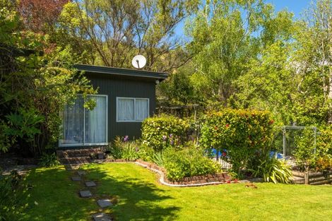 Photo of property in 128 Waikawa Road, Picton, 7220