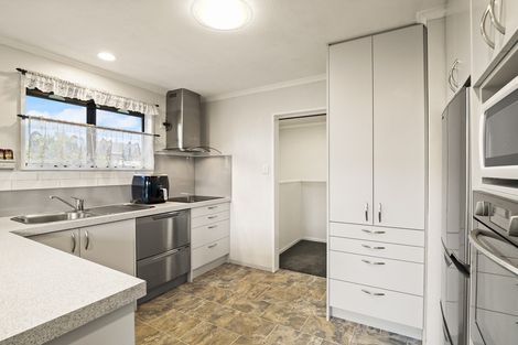 Photo of property in 33 Walton Park Avenue, Fairfield, Dunedin, 9018