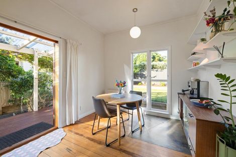 Photo of property in 44 Plunket Terrace, Hamilton East, Hamilton, 3216