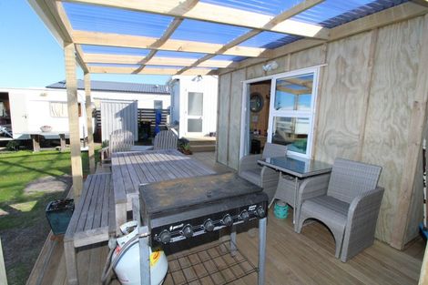 Photo of property in 121 Ngaio Drive, Matarangi, Whitianga, 3592