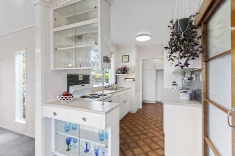 Photo of property in 7 Lyford Crescent, Sunnynook, Auckland, 0620