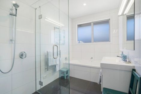 Photo of property in 4 Diamond Lane, Wanaka, 9305