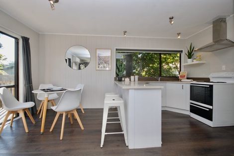Photo of property in 2/47 Flaxdale Street, Birkdale, Auckland, 0626