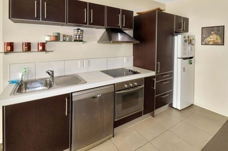 Photo of property in Las Olas De Cuba, 4/35 Torrens Terrace, Mount Cook, Wellington, 6011