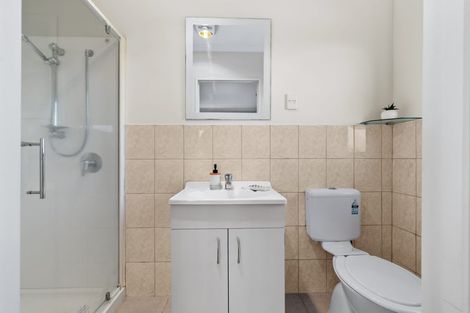 Photo of property in 9 Staten Place, Mangere, Auckland, 2022